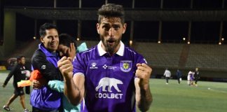 Joaquín Larrivey se alzó como el Mejor Jugador del Ascenso