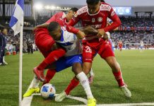 La medida de la ANFP para que los jugadores dejen de hacer tiempo: aumentan las pelotas en los partidos