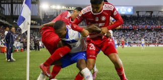 La medida de la ANFP para que los jugadores dejen de hacer tiempo: aumentan las pelotas en los partidos